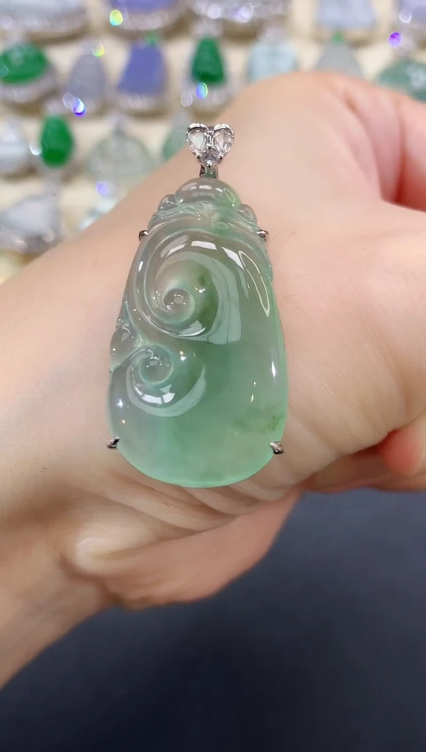 翡翠18K金镶嵌吊坠(不含链)如意|6800