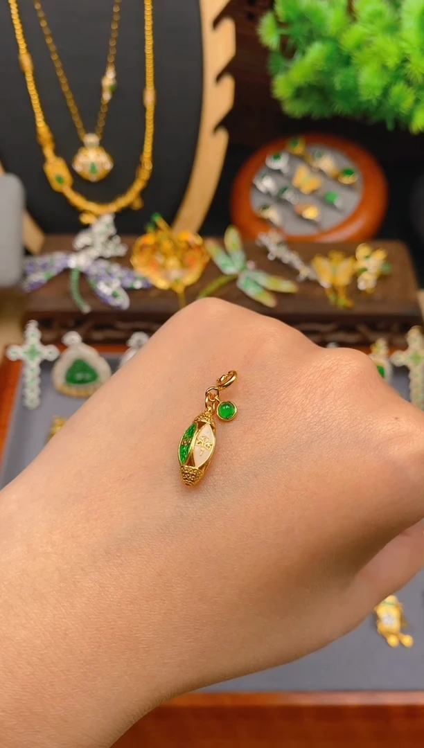 【闪购商品】翡翠吊坠(不含链)银S925镶嵌五路财神