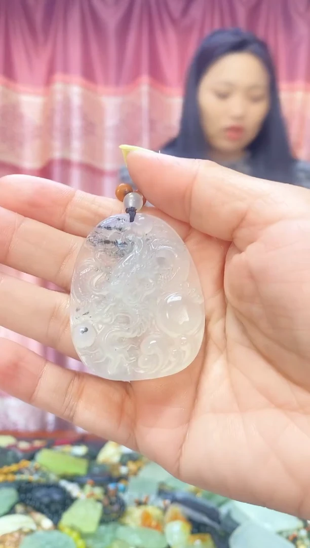 未镶嵌岫玉吊坠