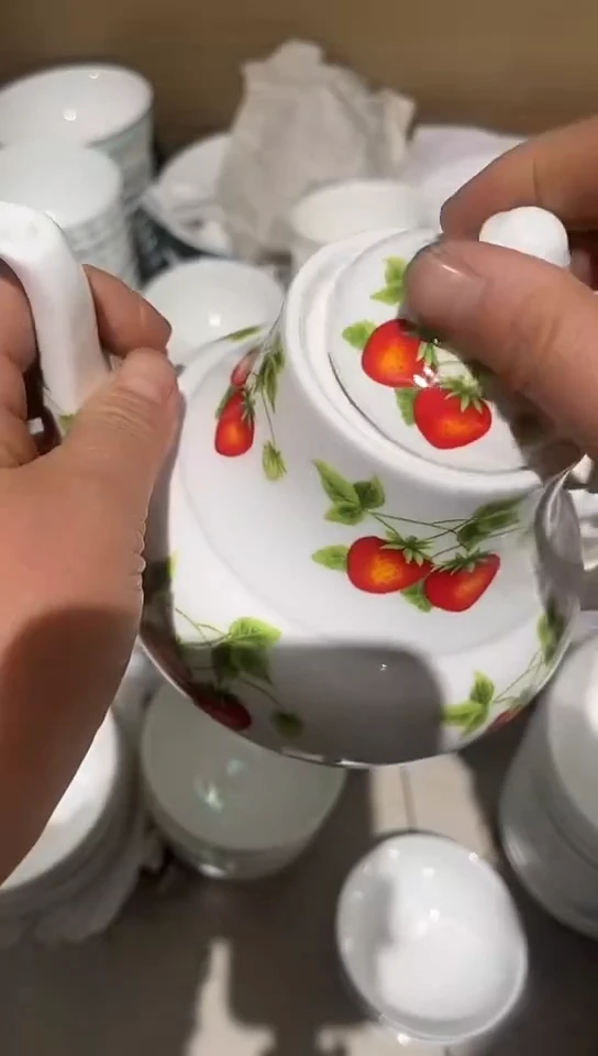 骨瓷隆达骨瓷茶壶1个微瑕