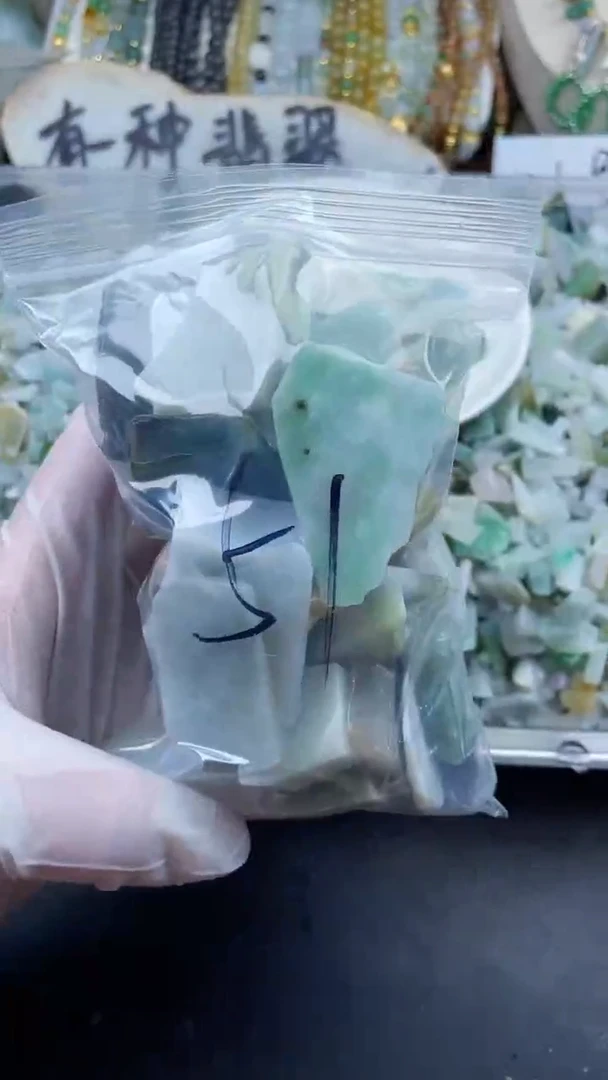 【闪购商品】翡翠颈饰未镶嵌天然翡翠大号500克51