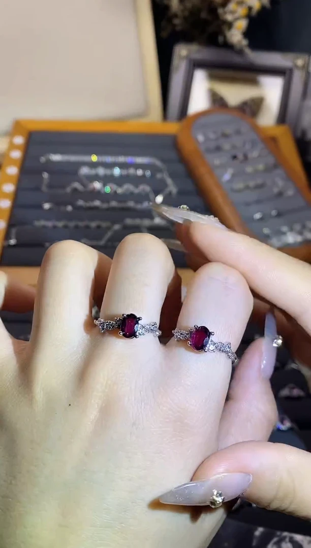 【闪购商品】水晶手链银S925镶嵌A122