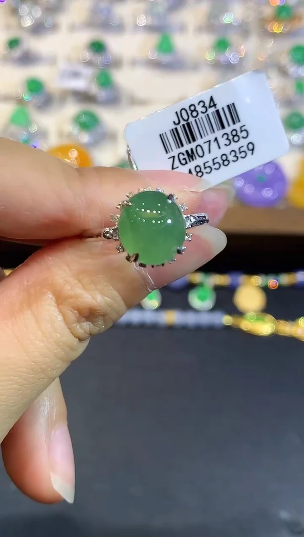 翡翠戒指18K金镶嵌SY0834多样性发其一