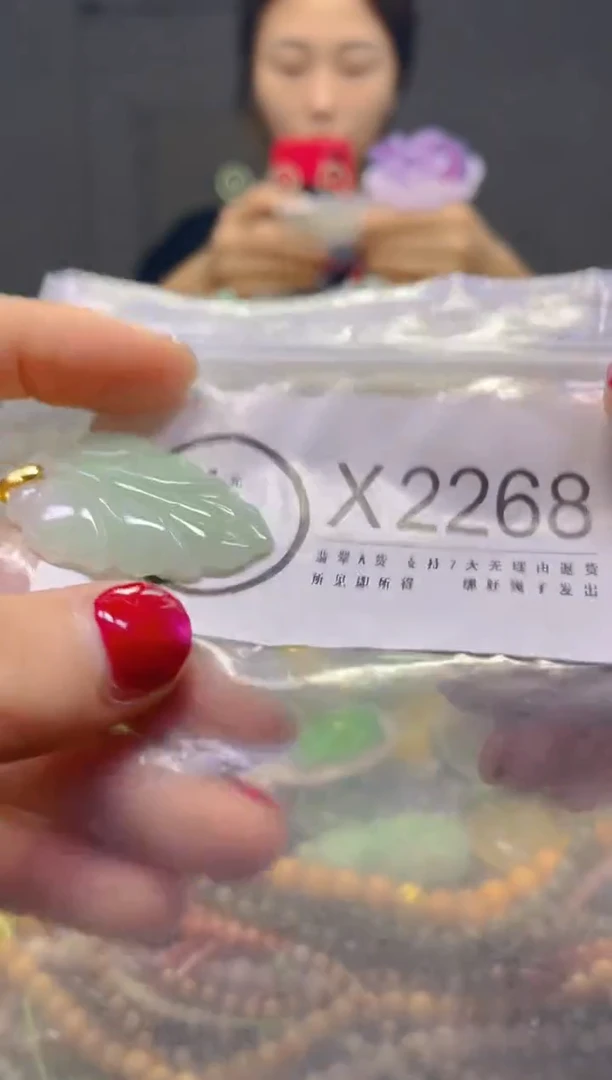 颈饰未镶嵌翡翠/X/翡翠A货，一件也是批发价