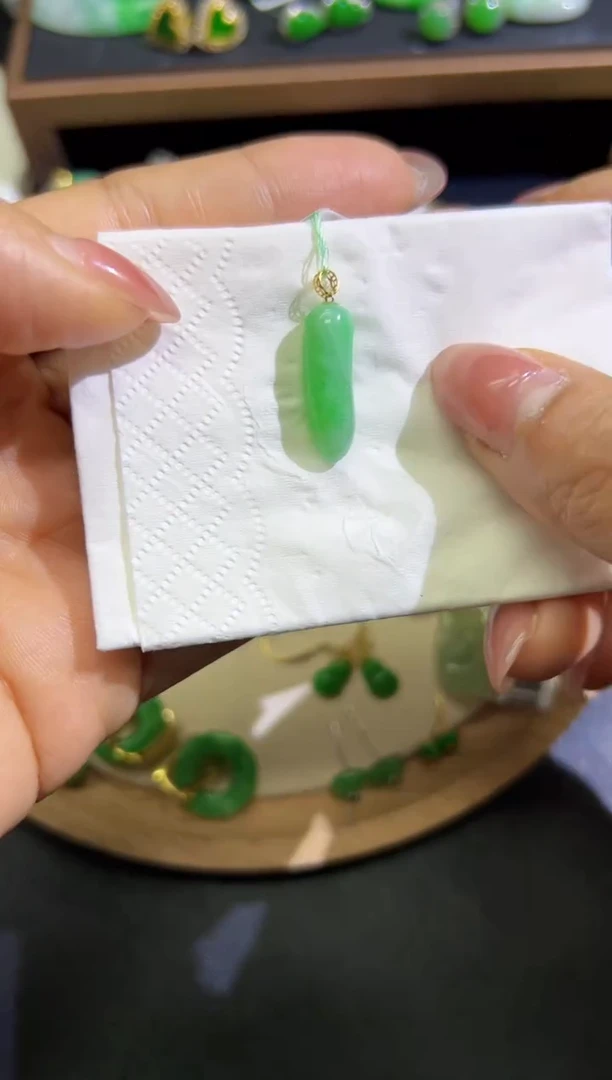 【闪购商品】翡翠颈饰18K金镶嵌Q缅料A货翡翠/支持复检/一件