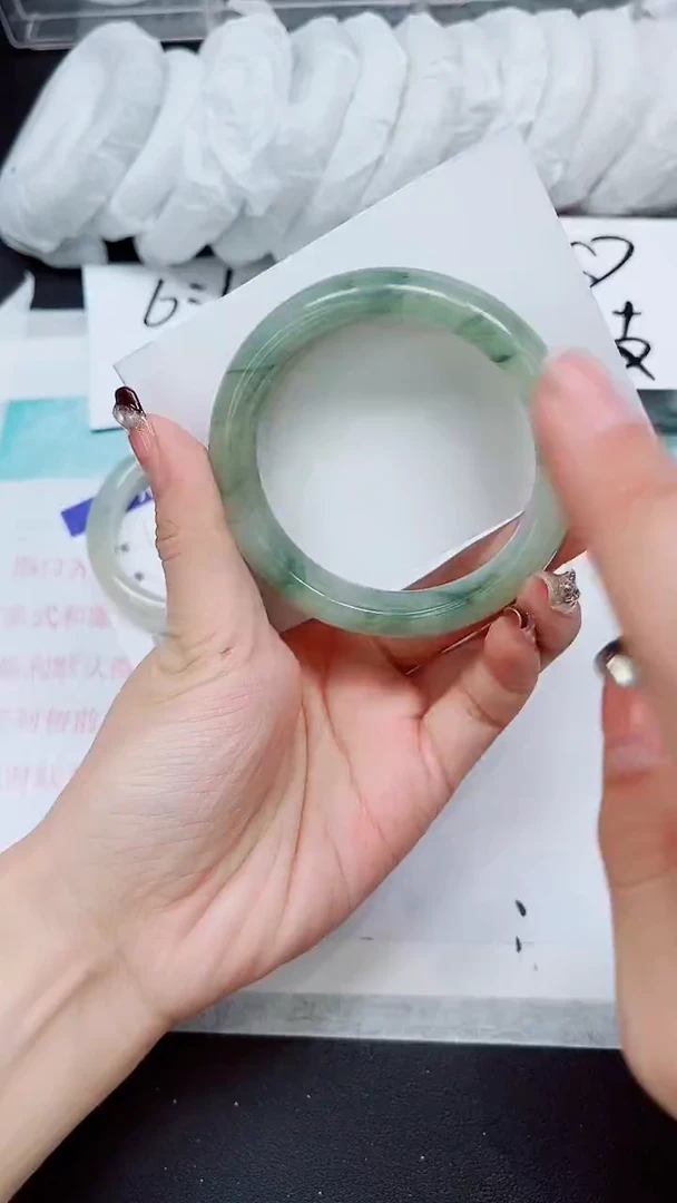 【闪购商品】石英质玉手镯未镶嵌A13-58/59