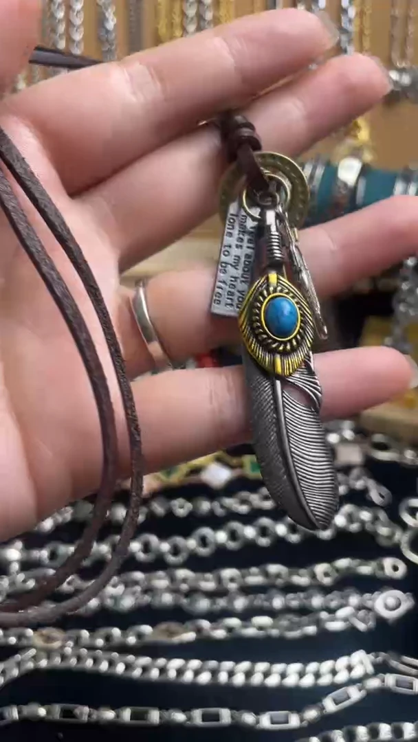 闪购商品如图所示皮绳项链