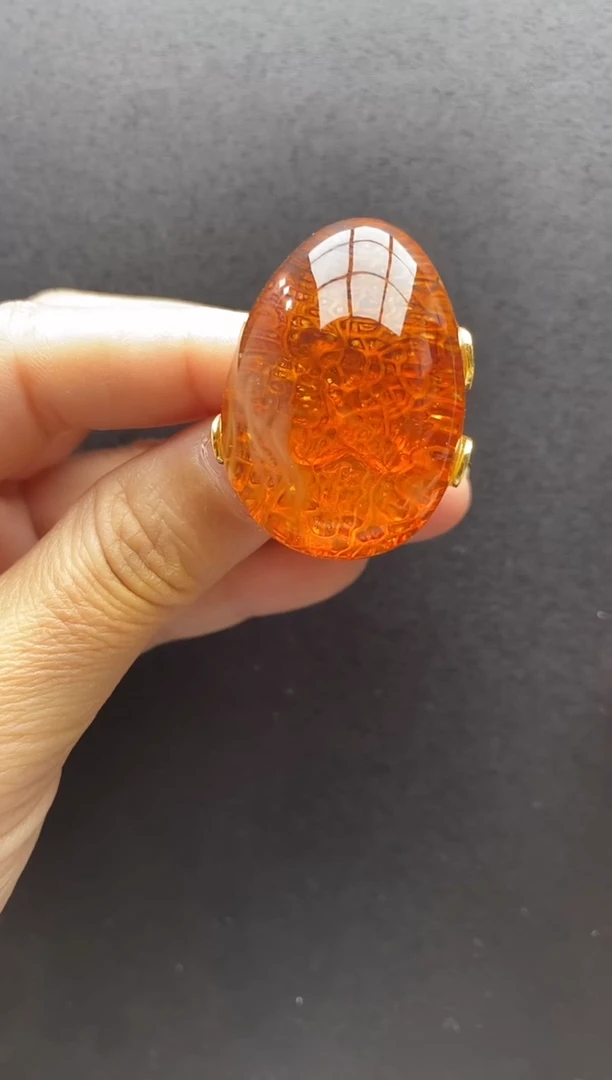 裸石琥珀未镶嵌戒指