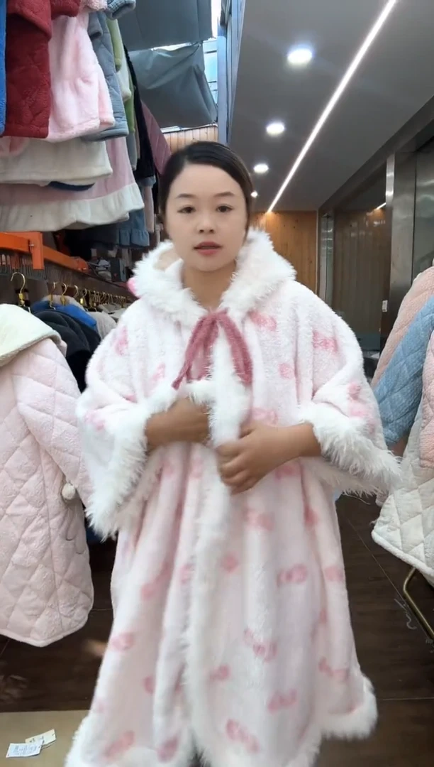 公主斗篷睡袍  毛毛边