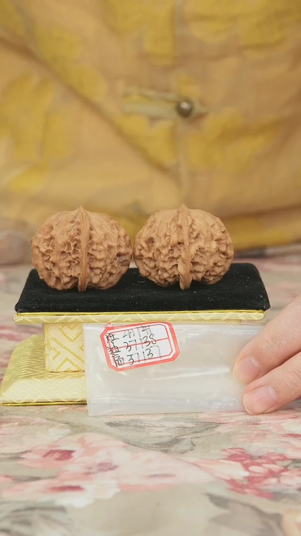 把件文玩核桃非嫁接元宝