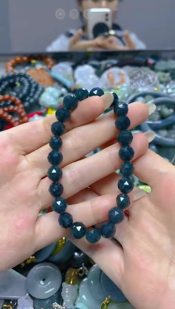 颈饰未镶嵌翡翠8MM/ T /翡翠A货，一件也是批发价
