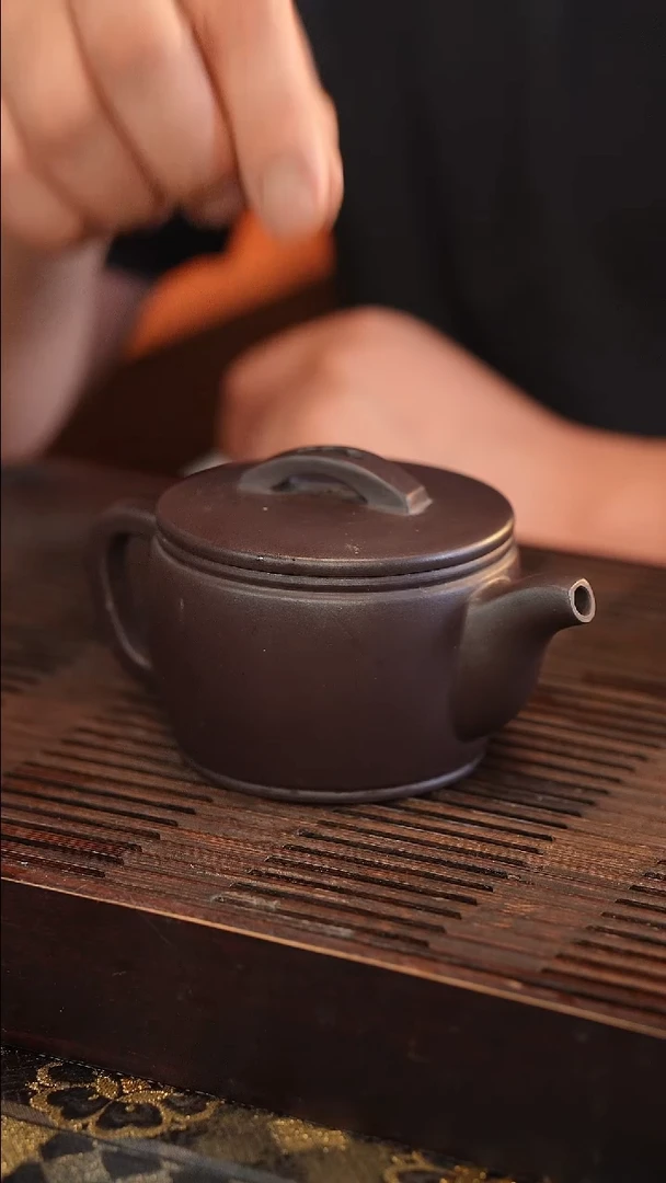 茶壶紫砂紫茄泥 半手工 汉瓦 220cc