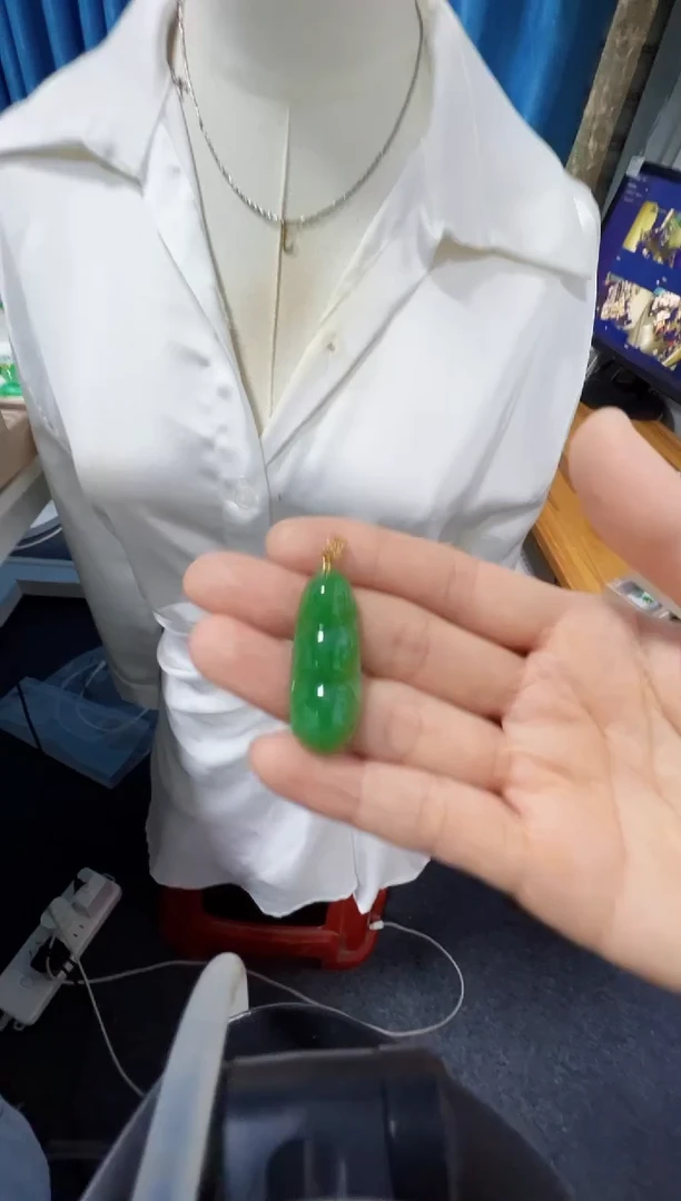 吊坠(不含链)18K金镶嵌翡翠280