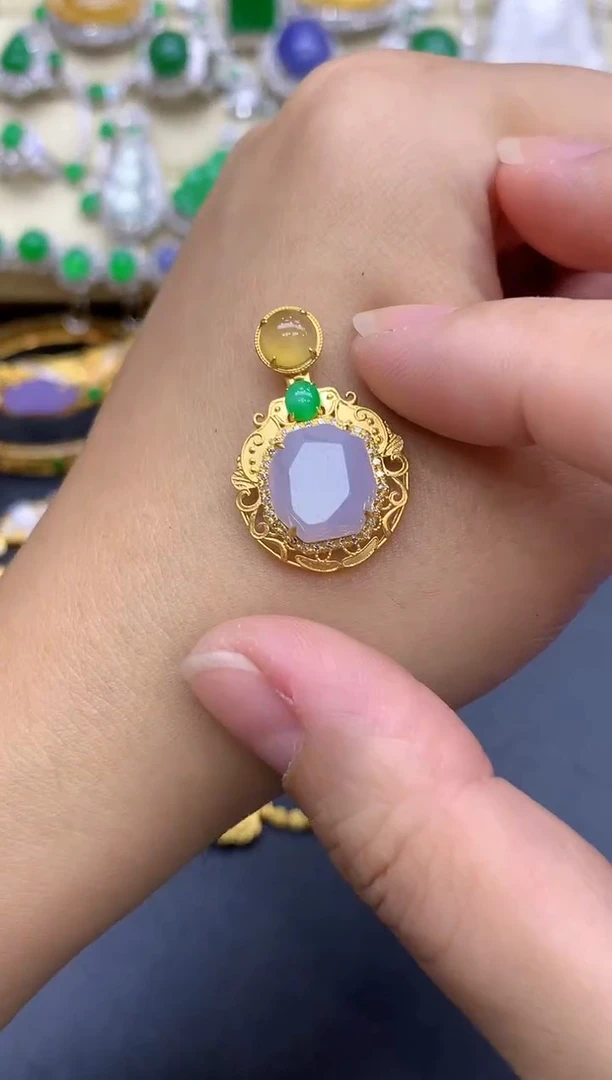 颈饰18K金镶嵌翡翠183-中国好珍宝