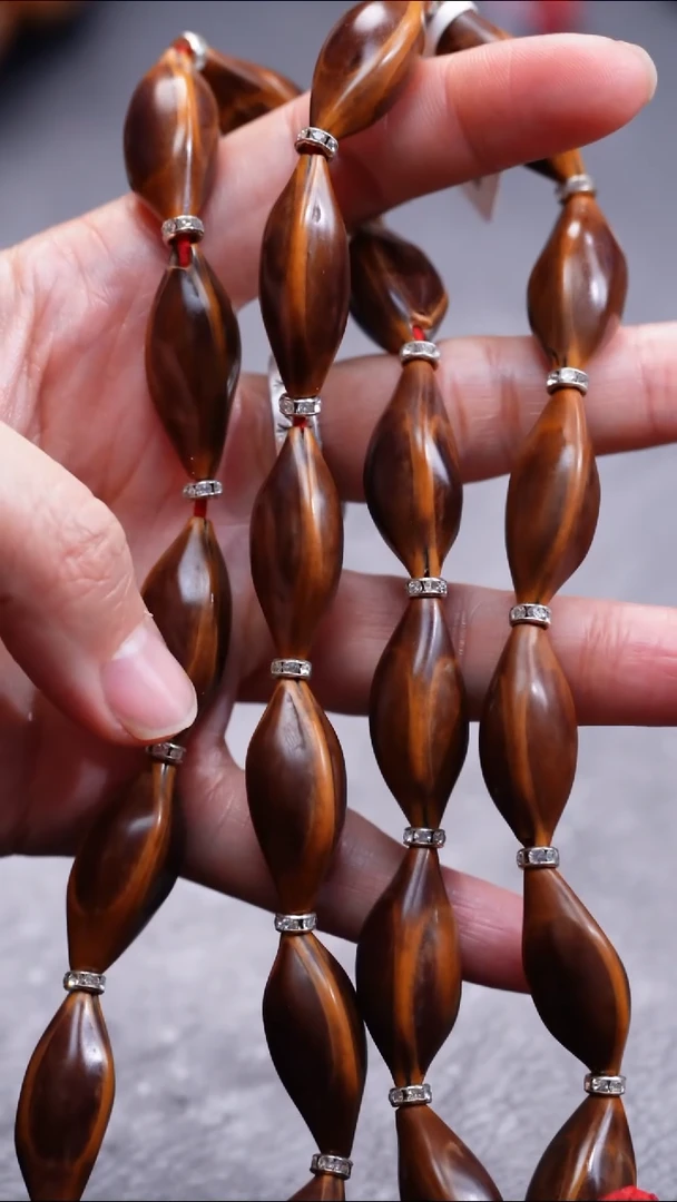 【闪购商品】橄榄核吊坠橄榄核