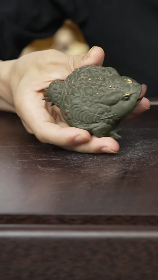 紫砂茶宠金蟾茶宠