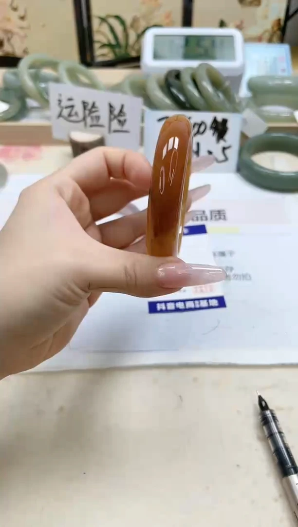 【闪购商品】石英质玉手镯未镶嵌151/56.5