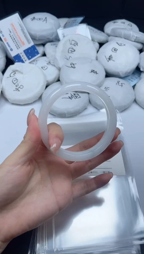 未镶嵌手镯石英质玉004-61