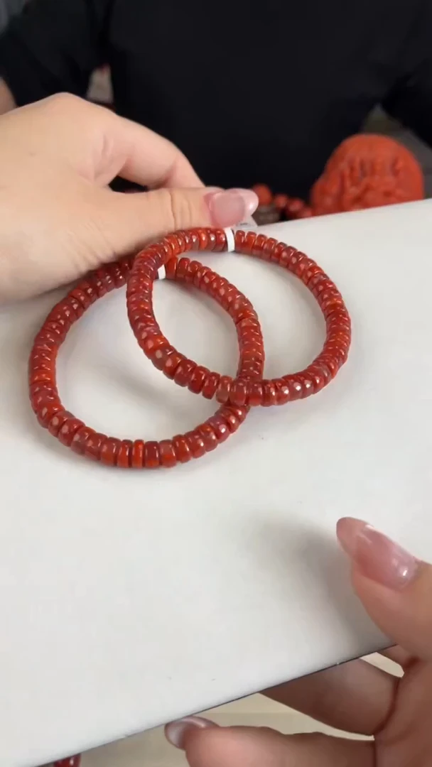 未镶嵌瓦西牛血片片手串7mm南红玛瑙（多样式发其一）