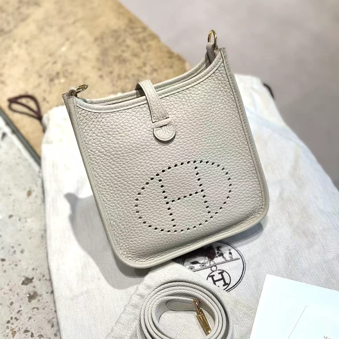 99新 Hermes/爱马仕 mini evelyne 冰川白 金扣 tc B/081005