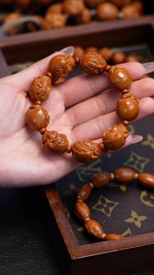 【闪购商品】橄榄核吊坠苏工橄榄核