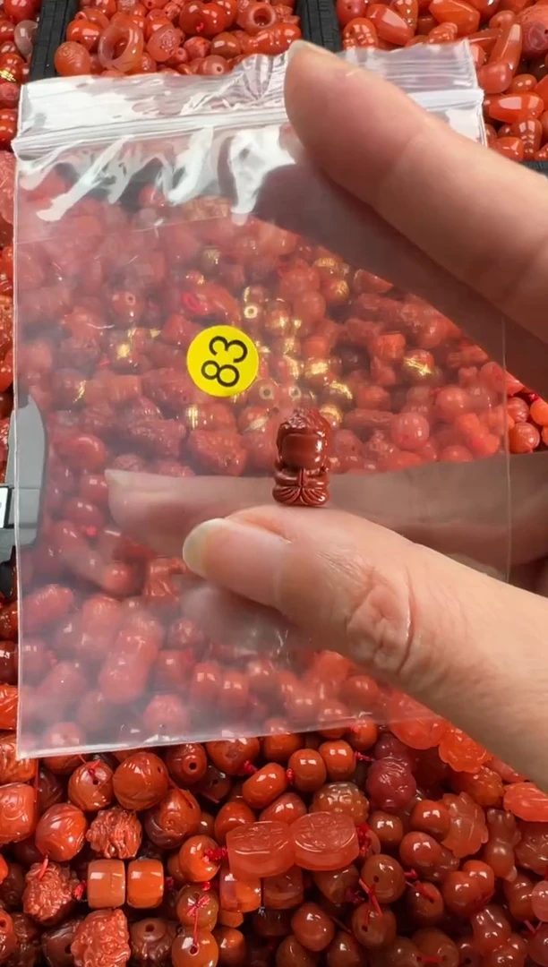 【闪购商品】南红玛瑙颈饰未镶嵌1