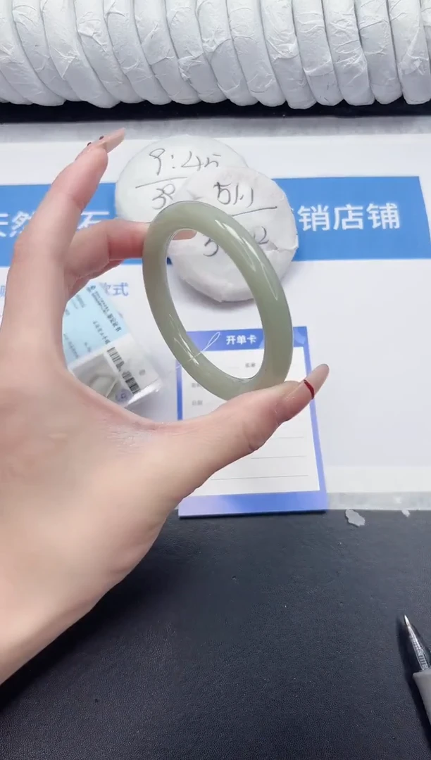 未镶嵌手镯石英质玉32-58.1DY