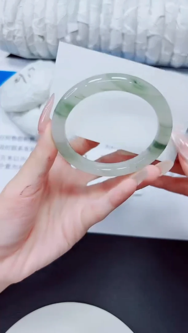 未镶嵌手镯石英质玉62/52.6