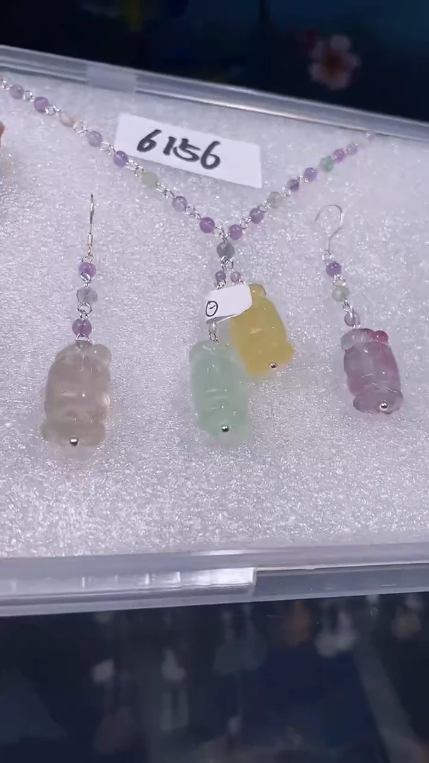 未镶嵌颈饰萤石喜欢拍