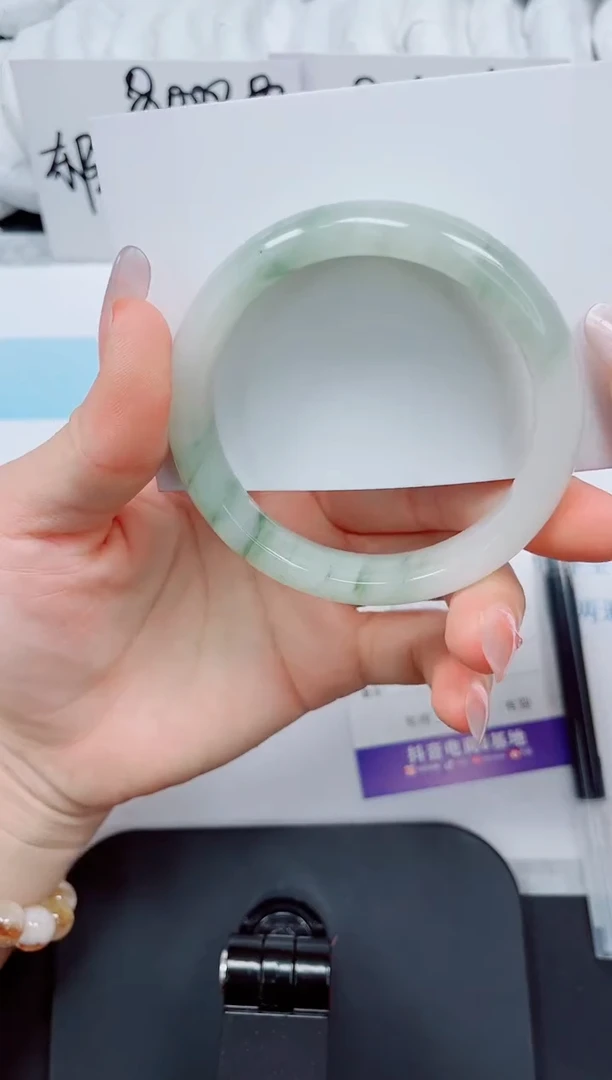 石英质玉手镯未镶嵌48/58.2