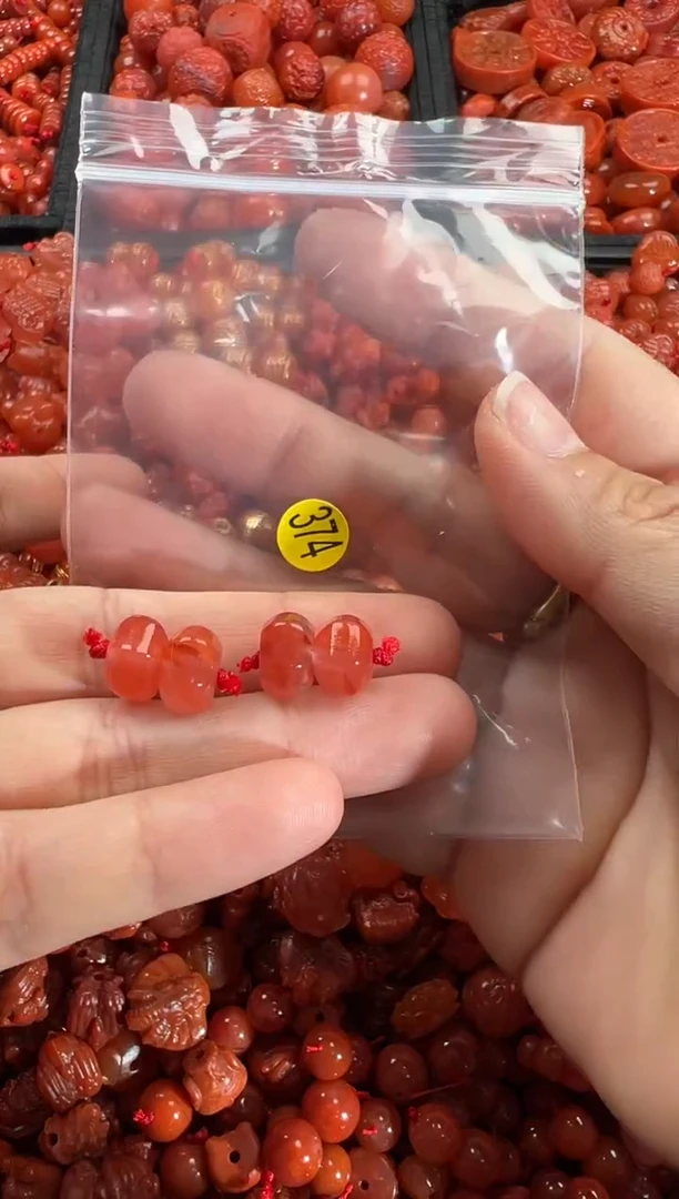 【闪购商品】南红玛瑙颈饰未镶嵌1