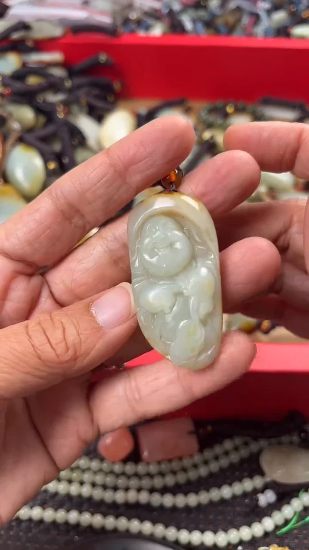 【闪购商品】和田玉颈饰未镶嵌多样性发货没有证书拍一发一有瑕