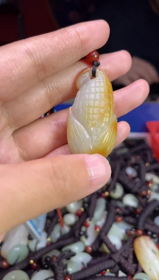 未镶嵌和田玉挂件1