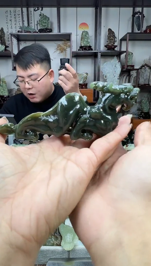 未镶嵌和田玉把件1