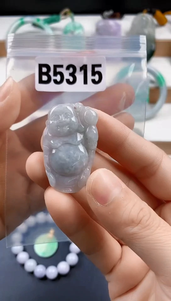 颈饰未镶嵌翡翠天然翡翠吊坠挂件