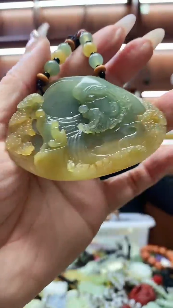 未镶嵌岫玉挂件