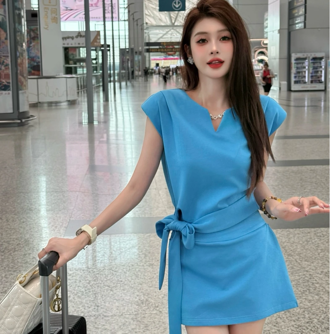 【十一家】原创【冰蓝绮梦】设计v领无袖收腰上衣+短裙两件套M7404