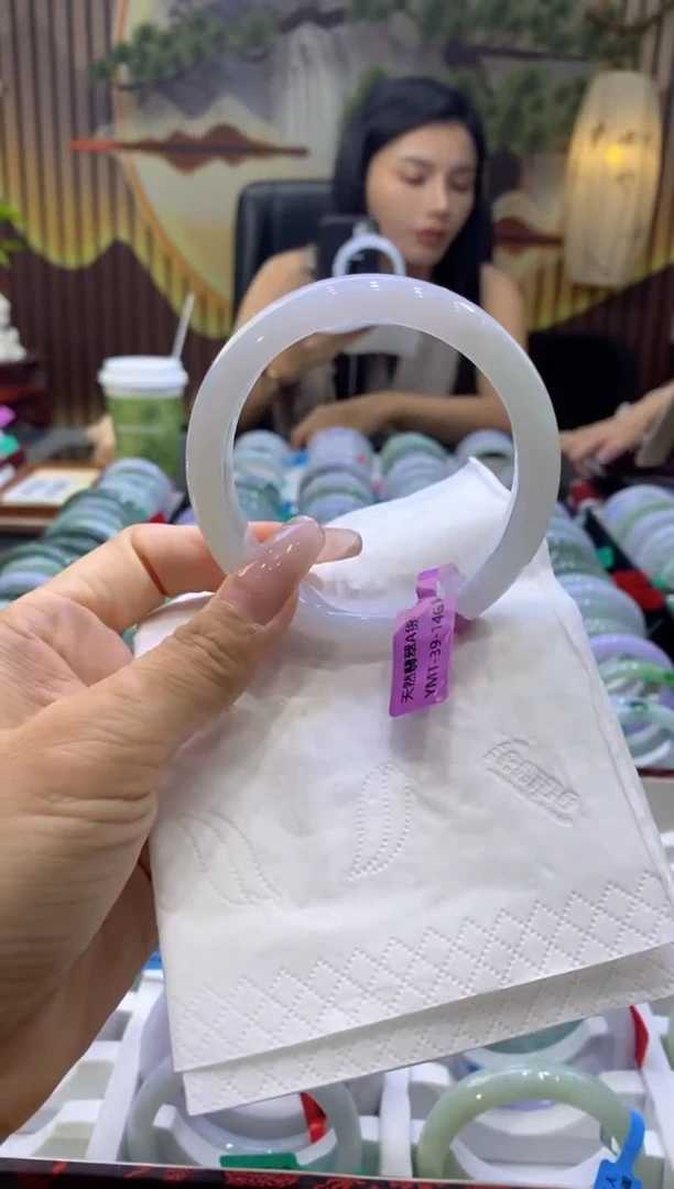 翡翠手镯未镶嵌00008701