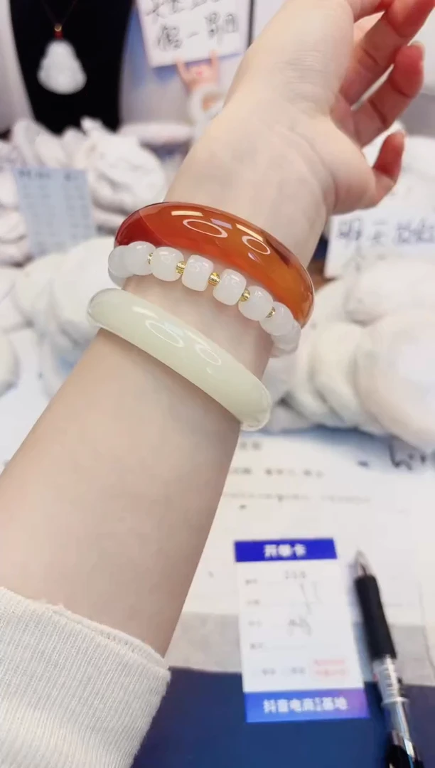 【闪购商品】石英质玉手镯未镶嵌356-玛瑙-圈口60