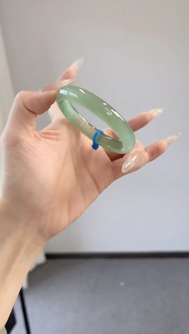 玛瑙/玉髓手镯未镶嵌54圈