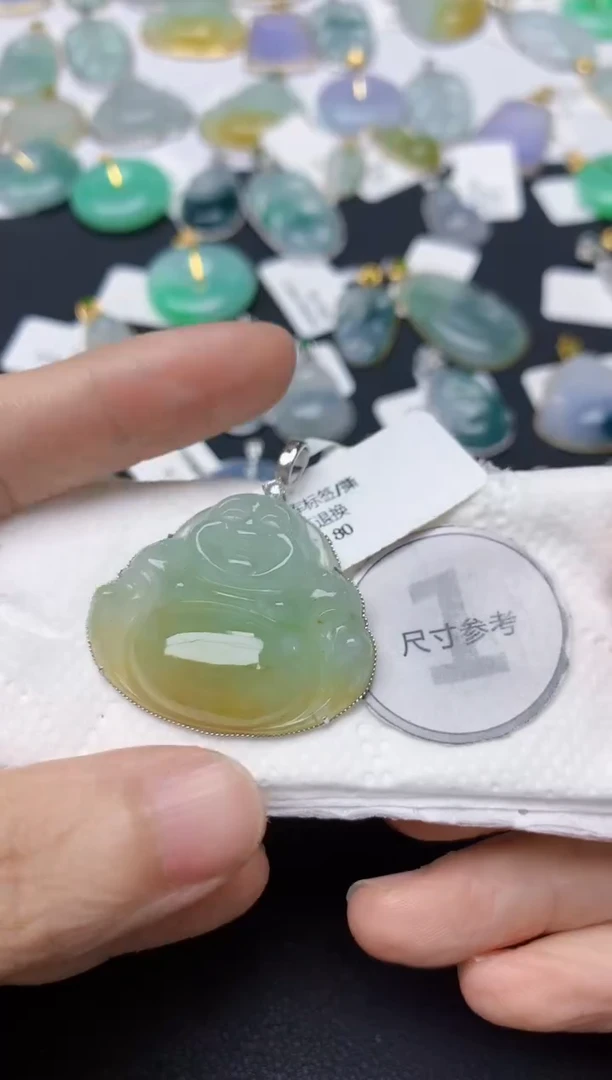 翡翠18K金镶嵌颈饰天然缅甸A货翡翠