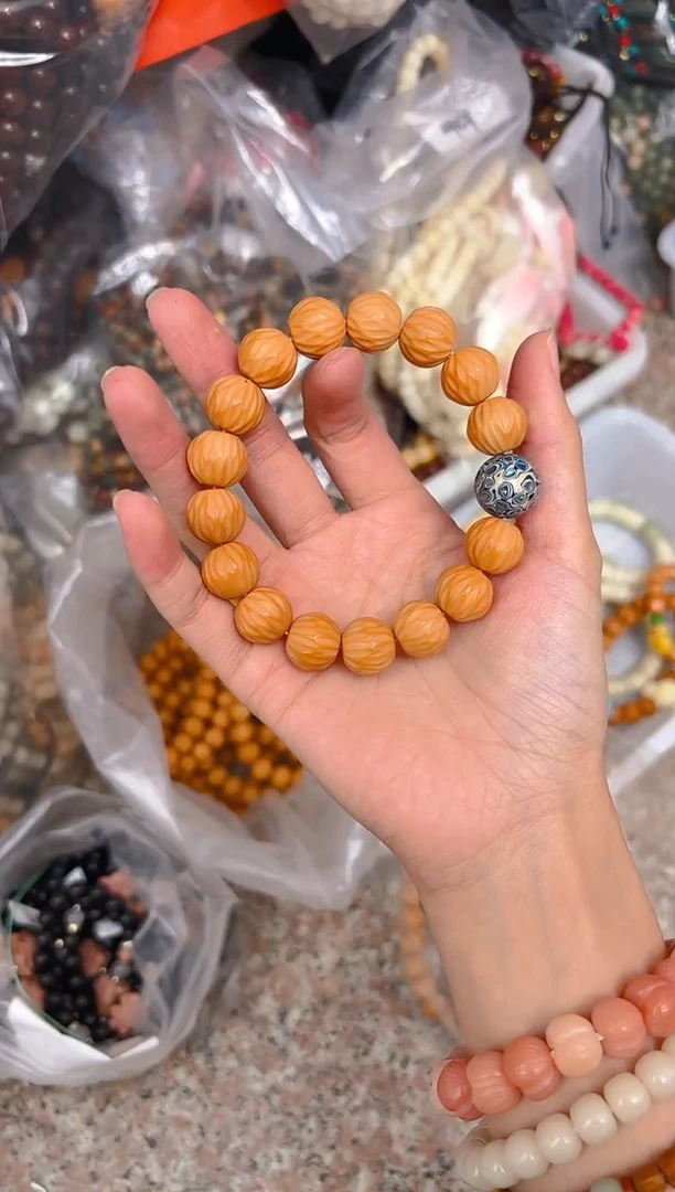 吊坠猴头核桃0018  0018