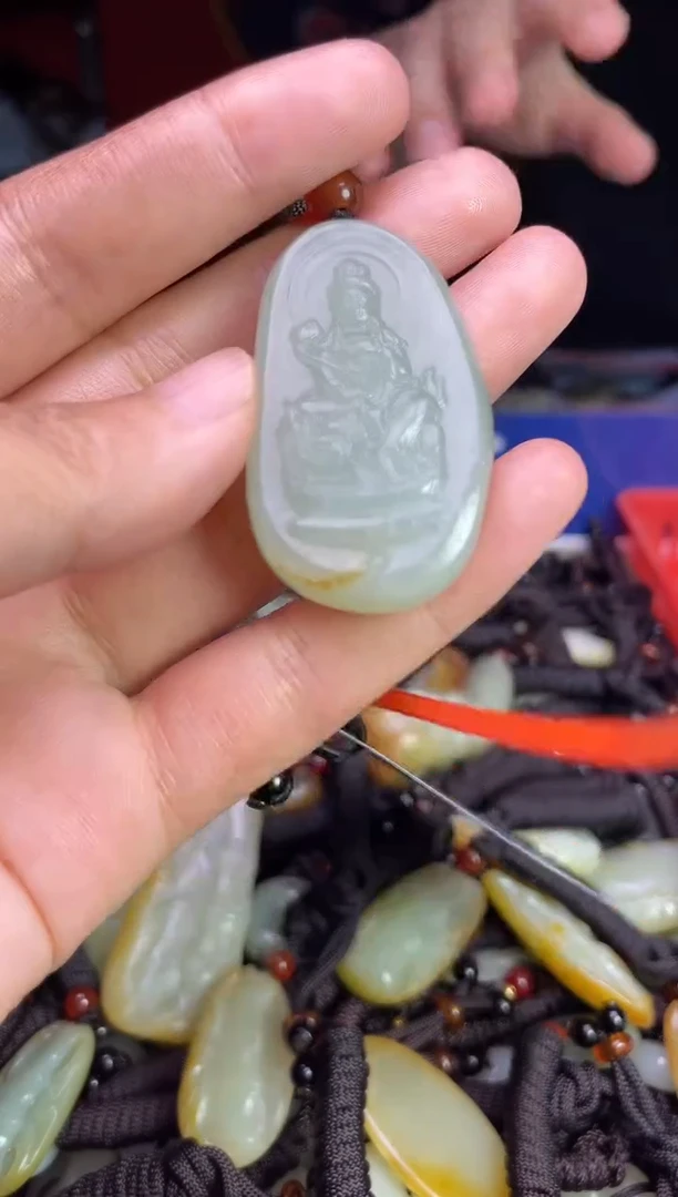 未镶嵌和田玉挂件1