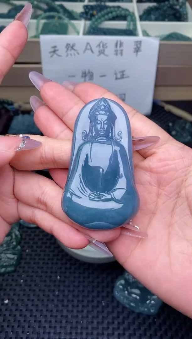 翡翠未镶嵌颈饰