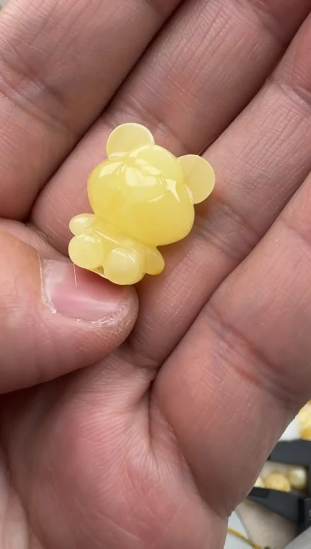 琥珀未镶嵌珠宝奇石小熊HZ184