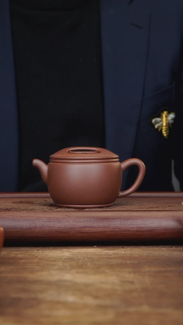 【闪购商品】紫砂茶壶240ml 正高作品处理 牛盖 底槽清