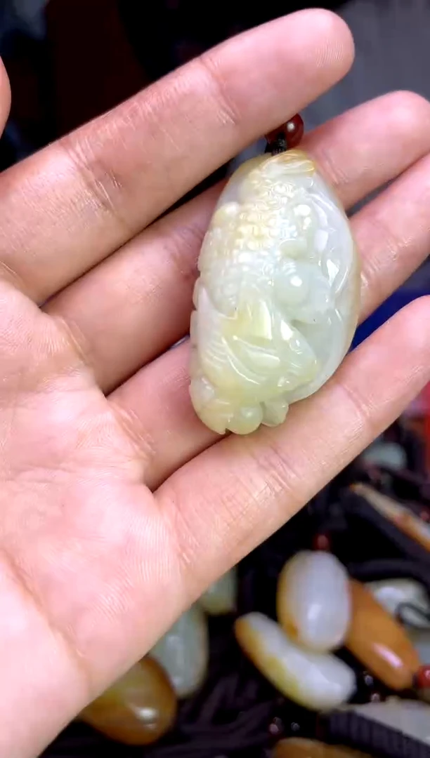未镶嵌和田玉挂件1