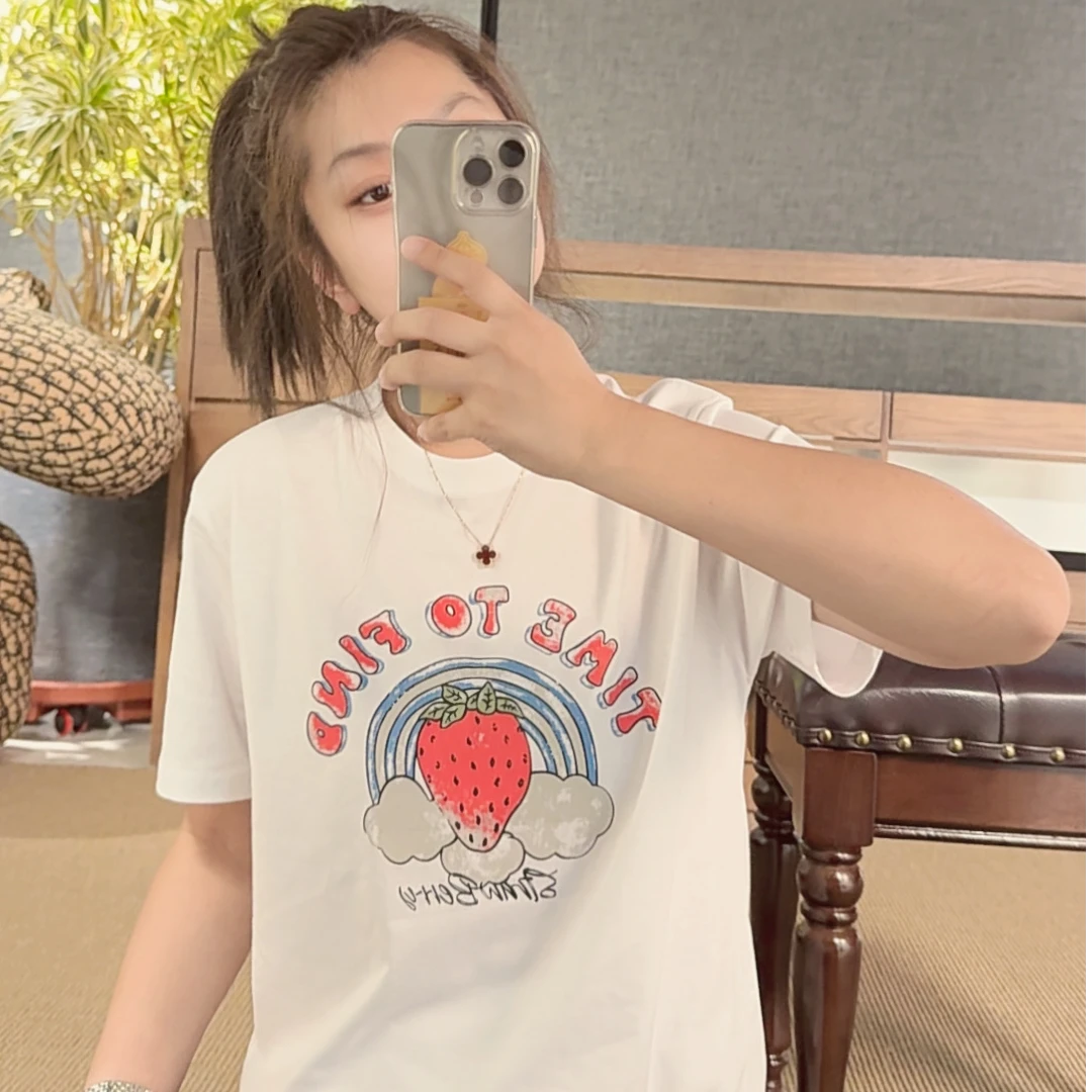 “可爱草莓” 天丝汉麻彩虹草莓减龄卡通短袖 40526
