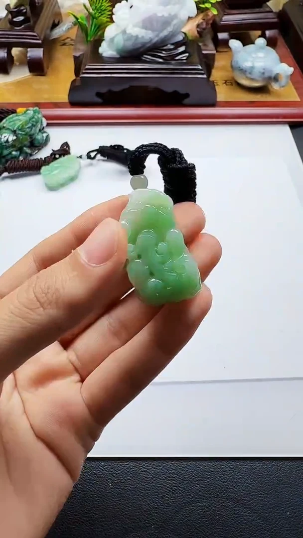 吊坠(不含链)未镶嵌翡翠1