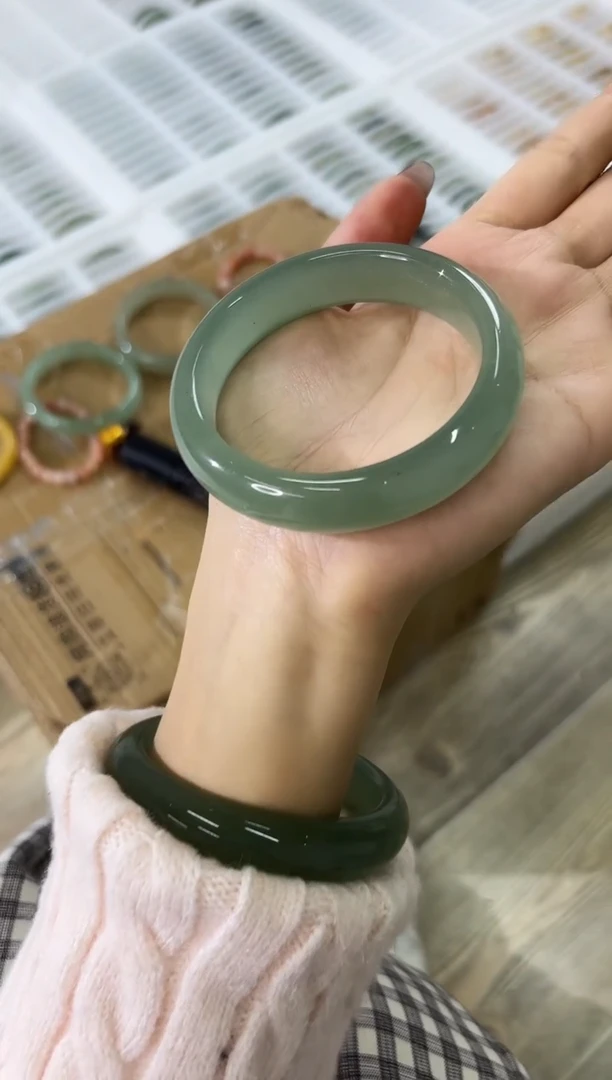 未镶嵌手镯石英质玉101-55D